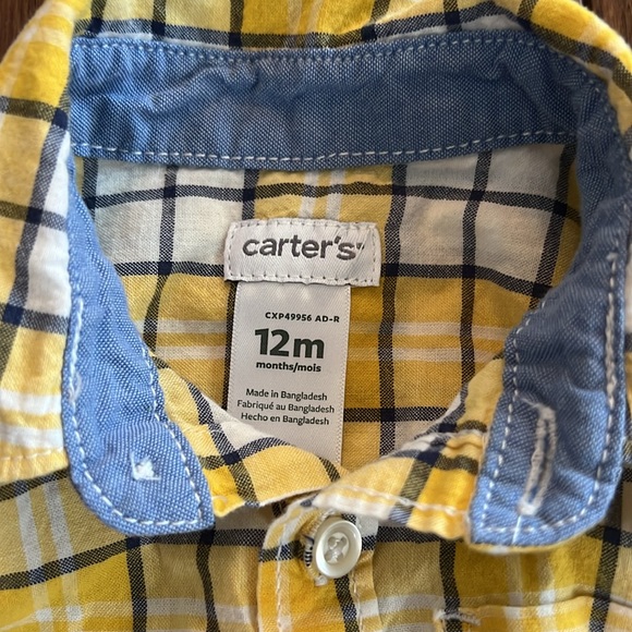 Bundle of 2 button down shirts - Picture 5 of 5